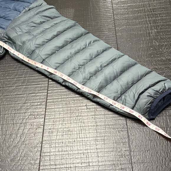 Patagonia Gray and Blue Puffer Jacket - Picture 10 of 10
